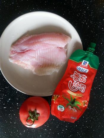 番茄炖鱼的做法步骤1
