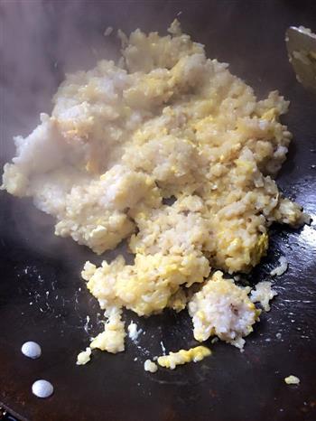 香肠黄金蛋炒饭的做法步骤8