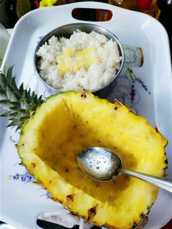 热带风情的菠萝炒饭的做法图解8