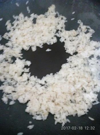 美味蛋炒饭-炒米饭的做法图解1