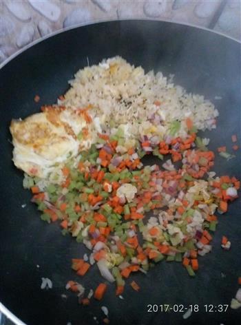 美味蛋炒饭-炒米饭的做法步骤6
