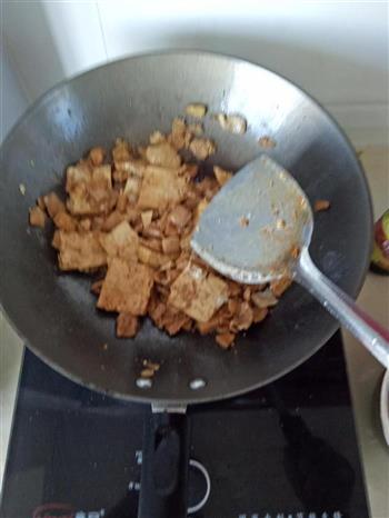家常豆腐青椒炒肉的做法步骤9