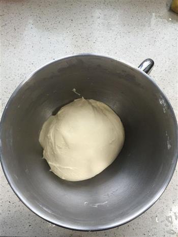 夹沙甜面包的做法步骤5