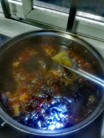 水煮酸菜金针菇肥牛锅的做法步骤4