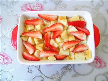 草莓香蕉土司布丁的做法图解8