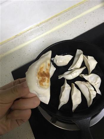抱蛋煎饺的做法步骤4