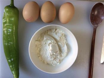青椒鸡蛋煎饼—快手早餐的做法步骤1