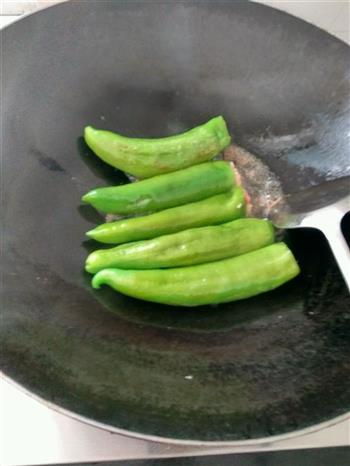 青椒酿肉的做法步骤1