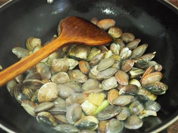 海鲜泡菜锅的做法步骤5