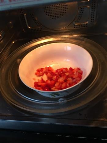 牛奶草莓布丁的做法步骤4