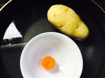 咸蛋黄芝士焗土豆泥的做法步骤3