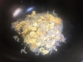 银鱼炒蛋的做法步骤8
