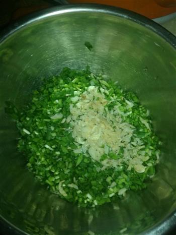 韭菜鸡蛋饼+南瓜奶汤的做法步骤2