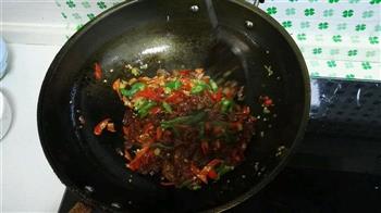 山椒牛肉煲仔饭的做法步骤8