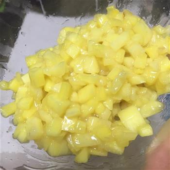 炒鸡详细的菠萝派的做法步骤10