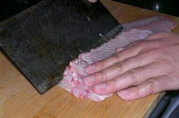 水煮鱼的鱼切片的做法步骤10