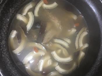 海底椰栗子鸡汤的做法图解5