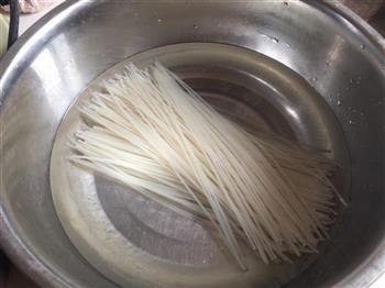 香辣酸菜米线的做法步骤1