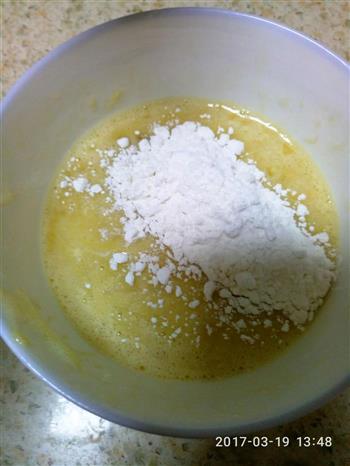 宝宝营养食谱-香蕉鸡蛋饼配玉米粥的做法步骤3