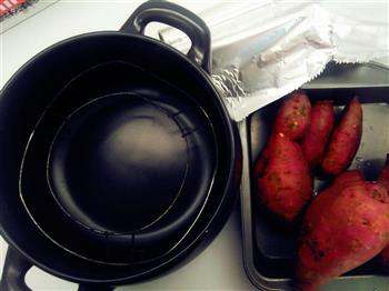 坤博砂锅烤红薯-记忆中的味道的做法图解1