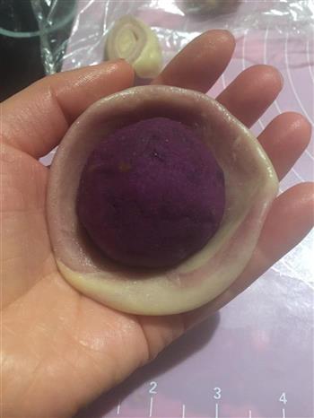 紫薯蛋黄酥的做法步骤16