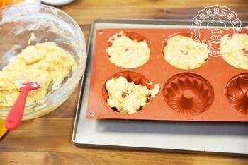 德普烤箱食谱—苹果胡萝卜蛋糕的做法步骤7