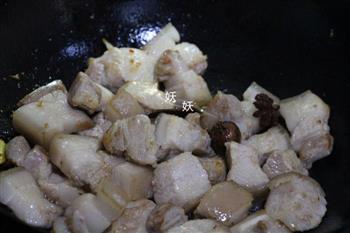 坤博砂锅红烧肉的做法步骤3