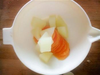 宝宝辅食胡萝卜苹果泥的做法步骤4