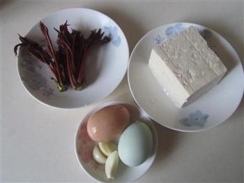 香椿豆腐鸡蛋卷的做法图解1