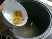 百合银耳红枣汤的做法步骤5