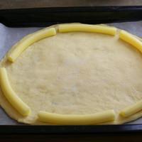嵌入式烤箱食谱-芝心培根虾仁披萨的做法步骤6