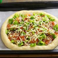 嵌入式烤箱食谱-芝心培根虾仁披萨的做法步骤9