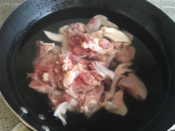 猪肚包鸡的做法步骤1