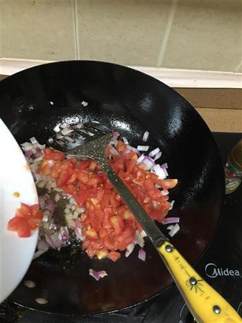番茄牛柳芝士焗意面的做法图解3