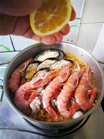 西班牙海鲜饭的做法步骤12