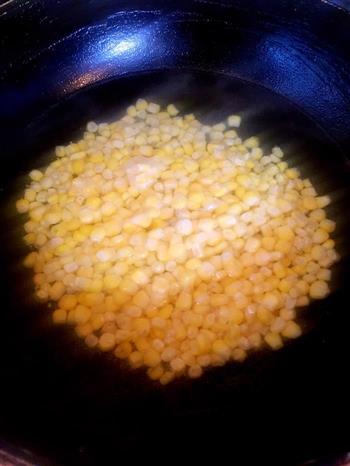 松脆的黄金玉米烙的做法步骤1