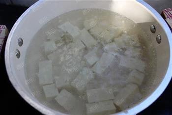 香椿拌豆腐的做法步骤2