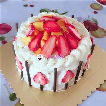 水果奶油生日蛋糕的做法步骤7