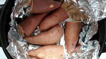 坤博砂锅烤红薯的做法步骤4