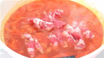 春季营养又开胃 番茄金针菇牛肉汤与小企鹅饭团的做法图解6