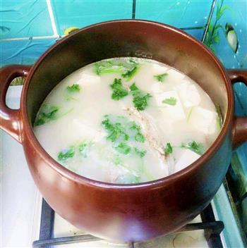 砂锅鱼头豆腐汤的做法步骤6