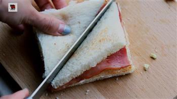快手早餐-牛油果培根三明治的做法步骤19