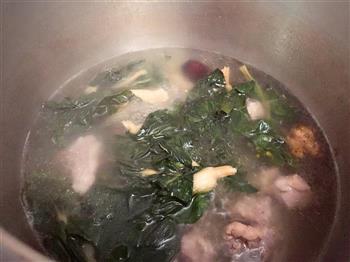 快手-菜干排骨汤的做法步骤6