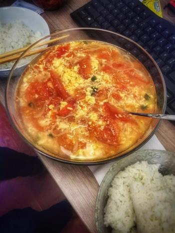 西红柿馓子汤的做法图解1