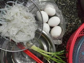 银鱼煎蛋的做法步骤1