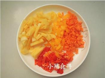 泰国经典海鲜菠萝炒饭的做法步骤4