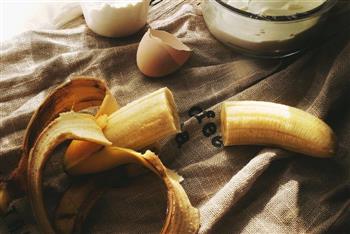 详细讲解 港式甜品—香蕉班戟的做法步骤2