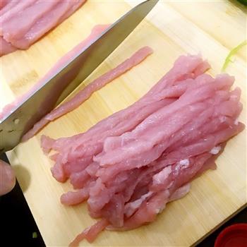 四川鱼香肉丝-在家做出饭店的味道的做法步骤1