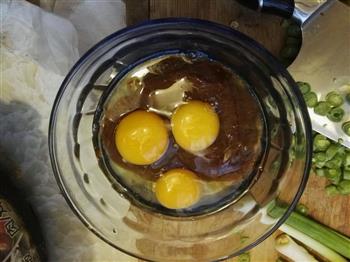 虾酱鸡蛋炒四季豆的做法步骤3