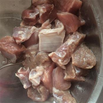 新疆烤羊肉串的做法步骤1